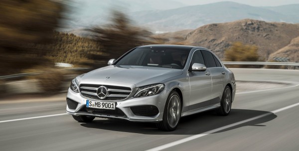 H Mercedes-Benz Νο 1 εταιρία στην premium κατηγορία και το 2015 
